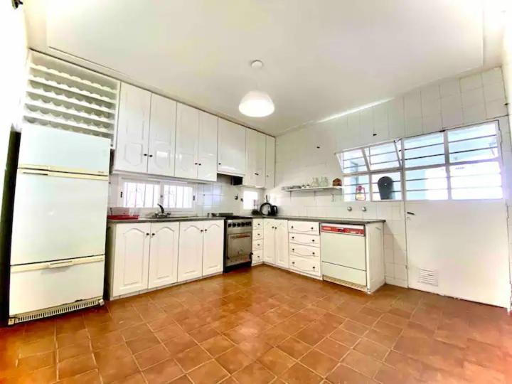 Lujosa Casa En *